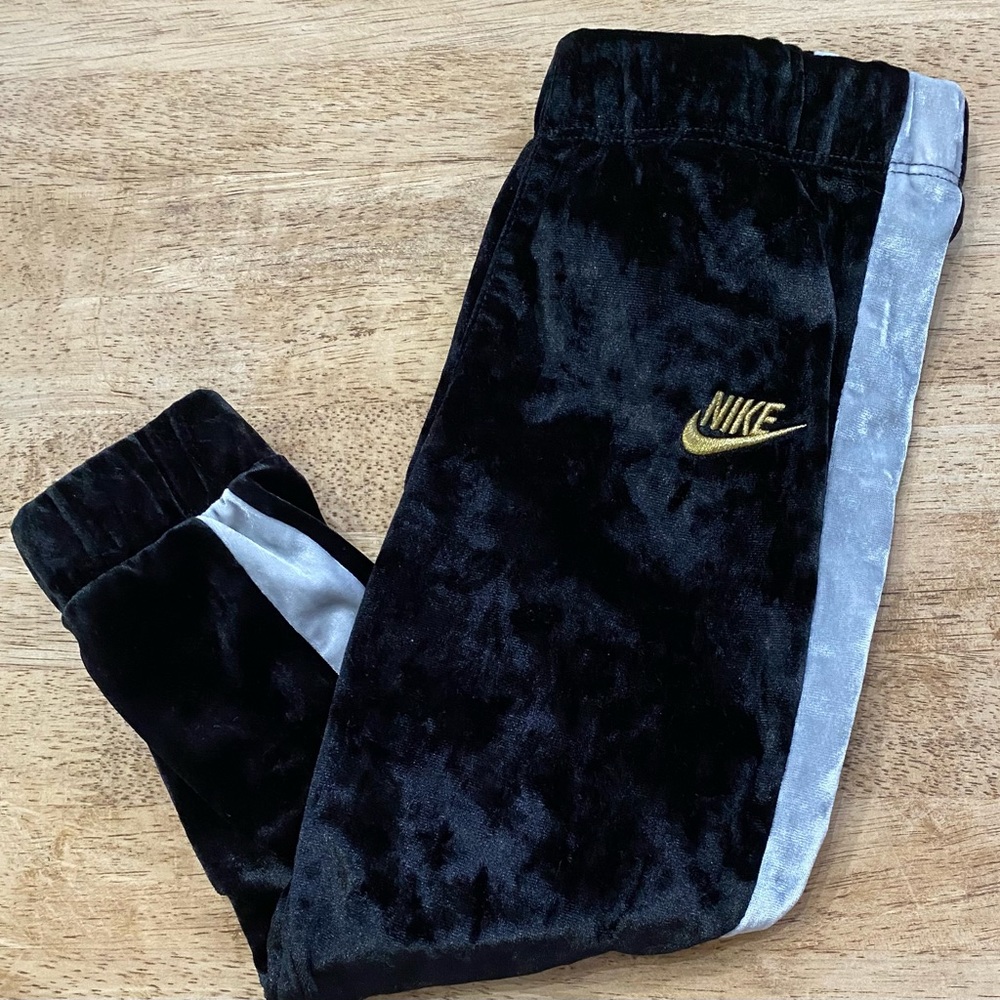 Nike Toddler 24 Months Black/Gray Velour‎ Joggers